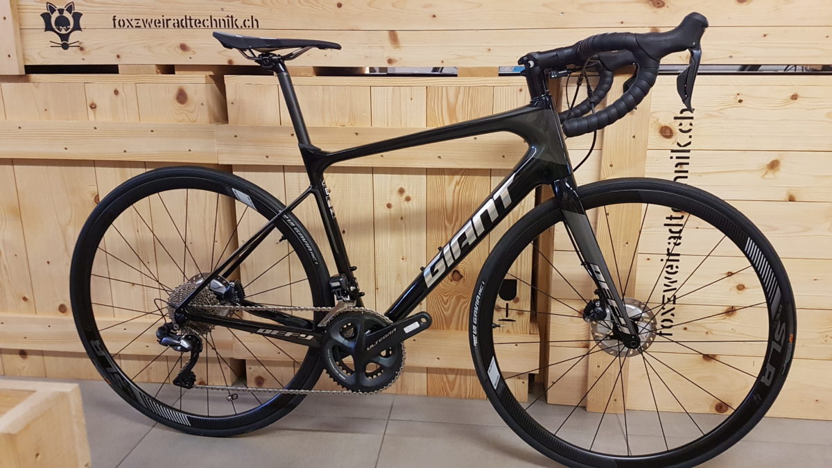 Ausstellungsmodell – Giant Rennrad Defy Advanced Pro 0